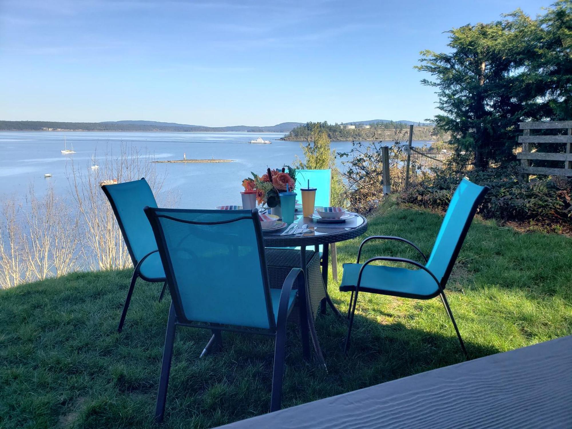 Edgewater Chemainus Apartment Bagian luar foto