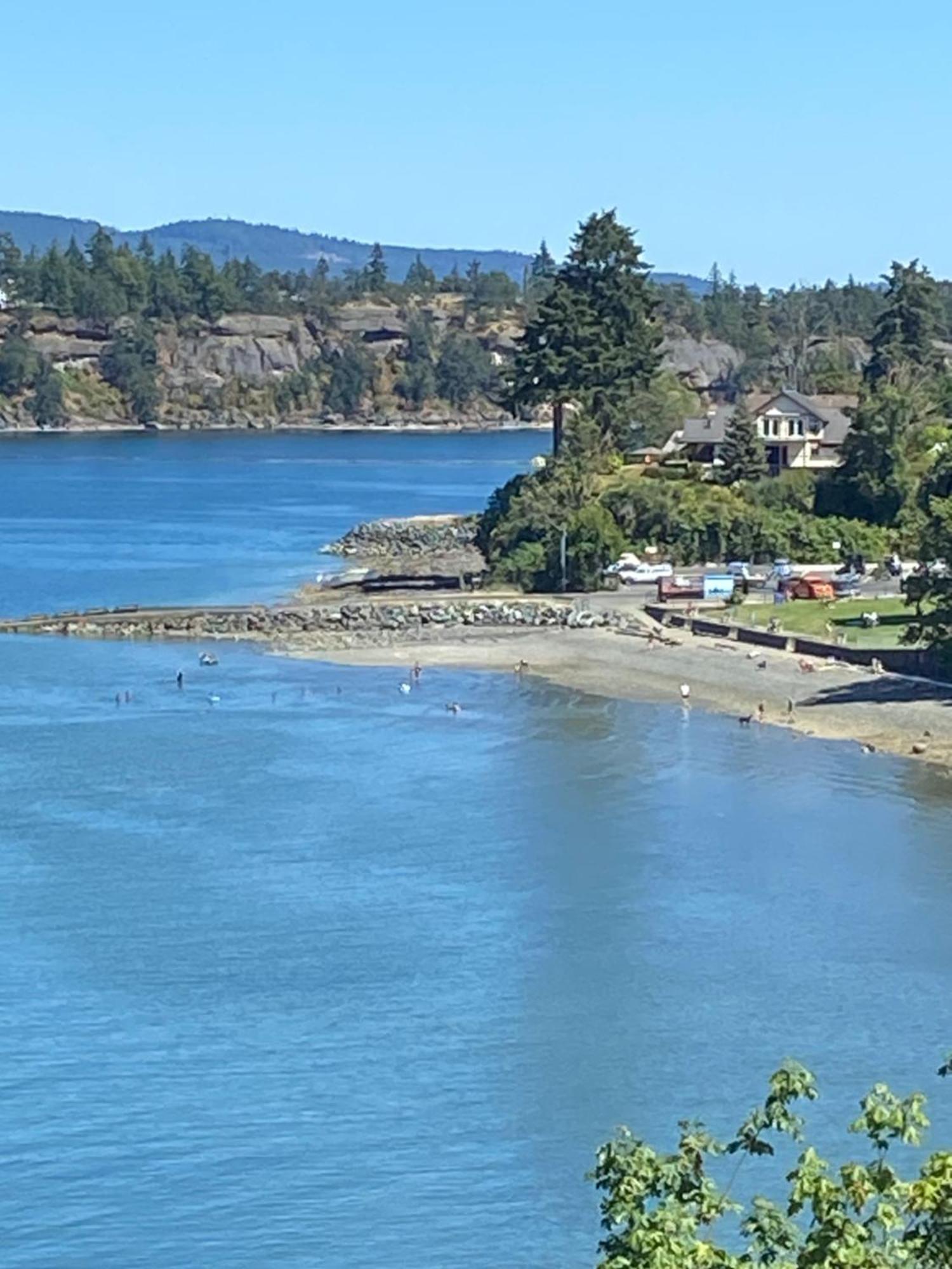 Edgewater Chemainus Apartment Bagian luar foto